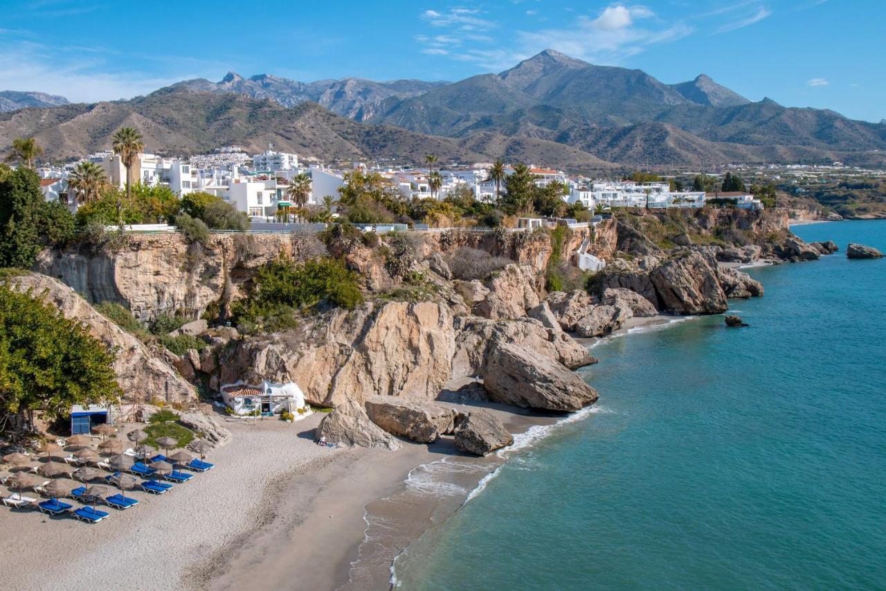Apartamentos Vacacional En Plaza De Espana Nerja Exterior photo