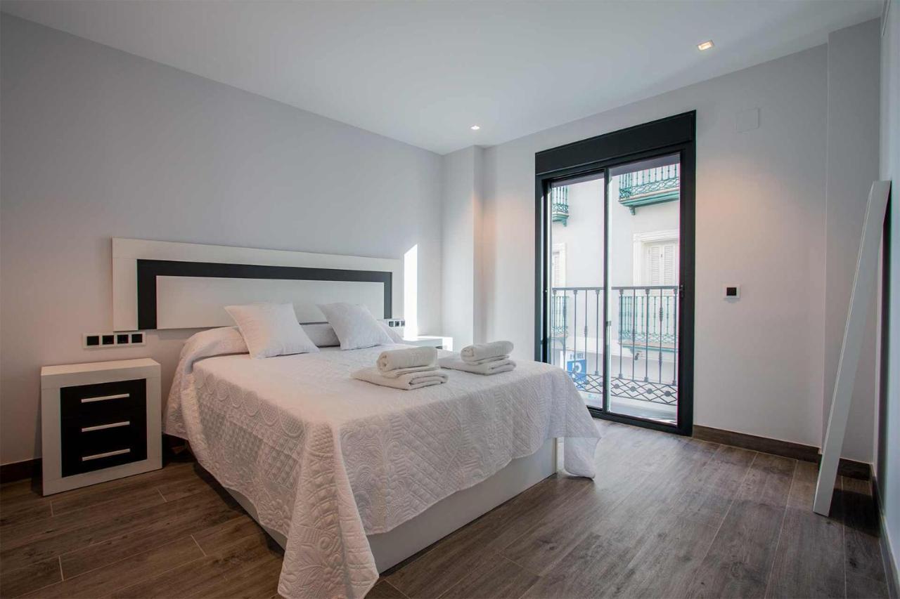 Apartamentos Vacacional En Plaza De Espana Nerja Exterior photo